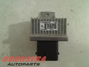 Used Glow plug relay Renault Clio IV Estate/Grandtour (7R) 1.5 Energy dCi 90 FAP Price € 24,95 Margin scheme offered by Boonstra Autoparts