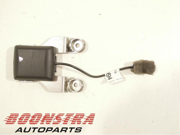 Używane Antena GPS Ferrari 458 Italia 4.5 V8 32V DCT Cena € 29,95 Procedura marży oferowane przez Boonstra Autoparts