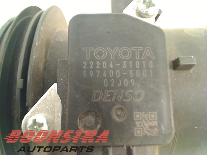 Air mass meter from a Toyota Auris (E15) 1.6 Dual VVT-i 16V 2007