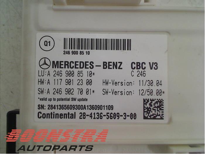 Módulo de confort de un Mercedes-Benz CLA (117.3) 1.6 CLA-200 16V 2013