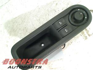 Used Electric window switch Renault Twingo Price € 24,95 Margin scheme offered by Boonstra Autoparts