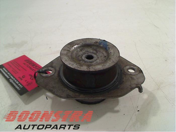 Used Engine mount Renault Trafic Price € 24,95 Margin scheme offered by Boonstra Autoparts