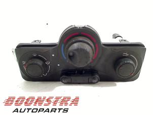 Used Heater control panel Renault Clio Price € 24,95 Margin scheme offered by Boonstra Autoparts