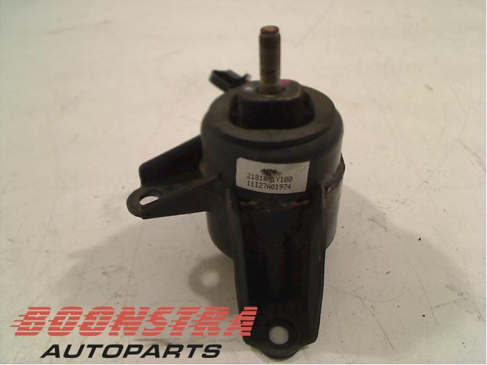 Engine mount from a Kia Picanto (TA) 1.2 16V 2012