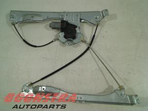 Used Window mechanism 4-door, front right Renault Clio III (BR/CR) 1.2 16V 75 Price € 29,95 Margin scheme offered by Boonstra Autoparts
