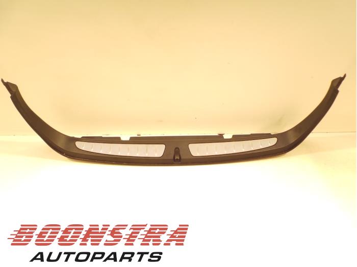 Luggage compartment trim from a BMW 3 serie Touring (E91) 335d 24V 2010