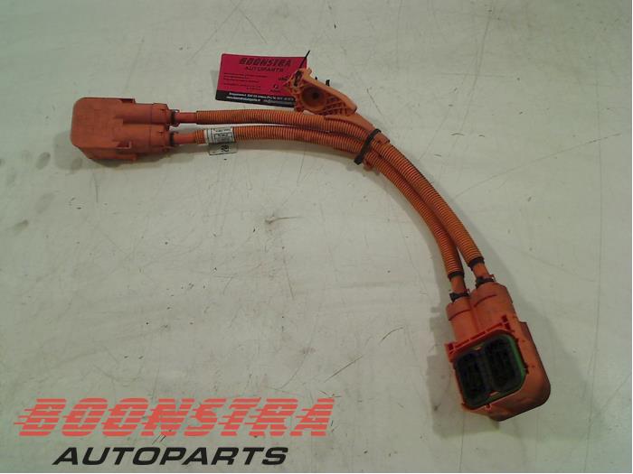 Używane Kabel (rózne) BMW i3 (I01) i3 Range Extender Cena € 47,95 Procedura marży oferowane przez Boonstra Autoparts