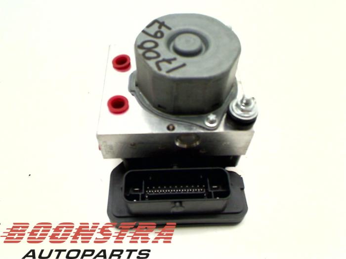 Begagnade ABS-pump Peugeot 108 1.0 12V Pris € 24,95 Marginaltabell erbjuds av Boonstra Autoparts