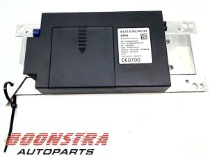 Used Phone module BMW 5 serie (F10) 530d 24V Blue Performance Price € 51,75 Margin scheme offered by Boonstra Autoparts