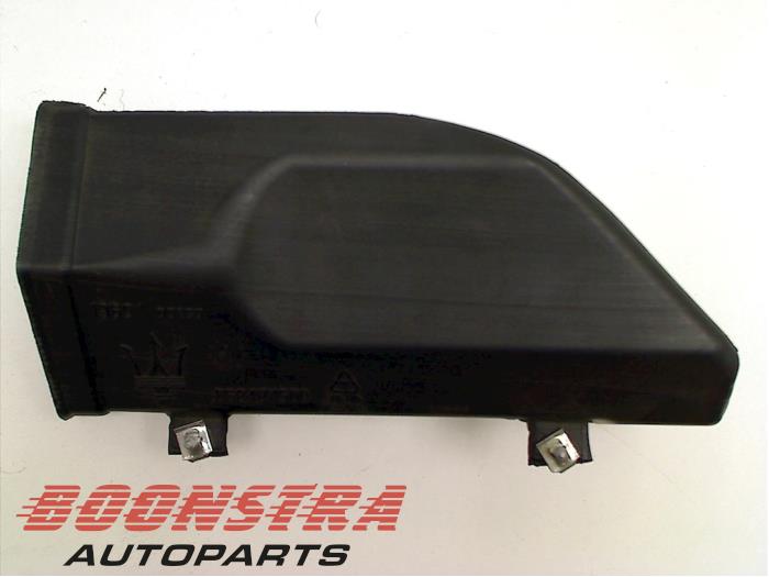 Begagnade Lufttratt Maserati GranTurismo (M145) 4.7 S V8 32V Pris € 37,00 Marginaltabell erbjuds av Boonstra Autoparts