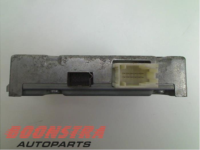 Module (miscellaneous) from a BMW 5 serie (E60) 530d 24V 2006