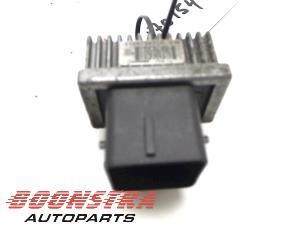 Used Cooling fin relay Renault Master IV (MA/MB/MC/MD/MH/MF/MG/MH) 2.3 dCi 16V Price € 24,95 Margin scheme offered by Boonstra Autoparts