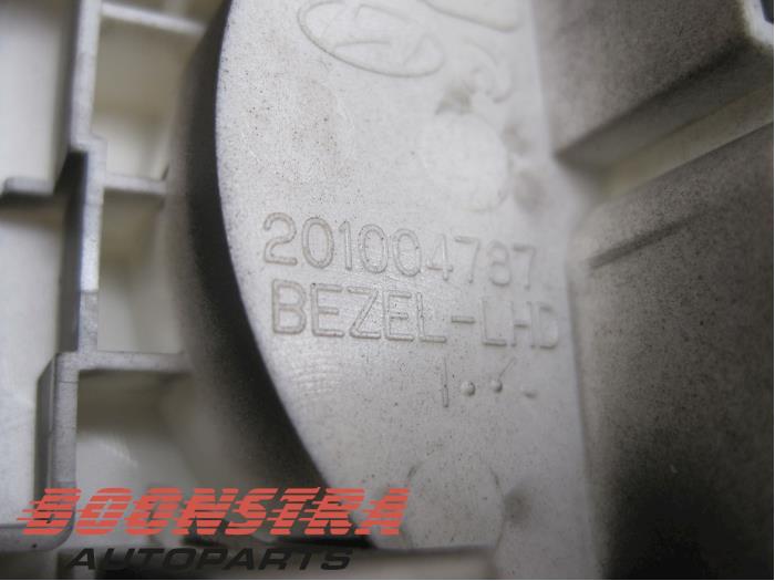 Fog light switch Hyundai i10 1.2i 16V 936950X200