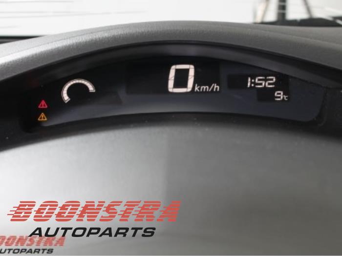 Cuentakilómetros de un Nissan Leaf (ZE0) Leaf 2014