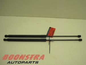 Used Set of tailgate gas struts Ford Kuga I 2.0 TDCi 16V 163 4x4 Price € 33,75 Margin scheme offered by Boonstra Autoparts