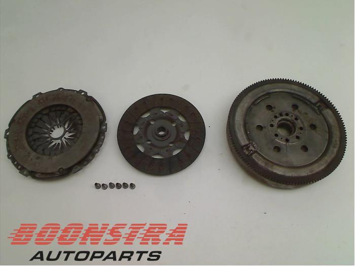 Clutch kit (complete) from a Citroën Jumpy (G9) 2.0 HDI 120 16V 2011