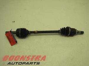 Used Front drive shaft, left Peugeot 107 1.0 12V Price € 24,95 Margin scheme offered by Boonstra Autoparts