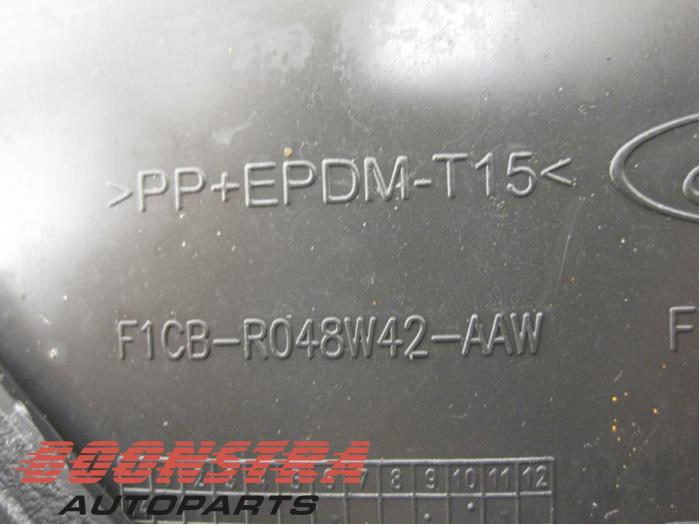 Mittelkonsole van een Ford C-Max (DXA) 1.5 TDCi 120 16V 2015