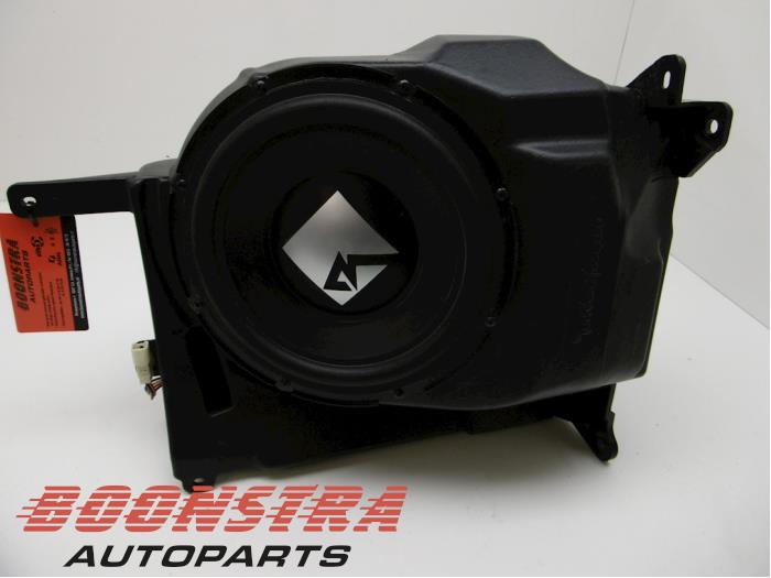 Używane Subwoofer Mitsubishi Outlander (GF/GG) 2.0 16V PHEV 4x4 Cena € 82,50 Procedura marży oferowane przez Boonstra Autoparts