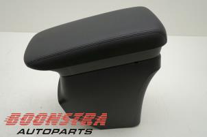 Used Armrest Mitsubishi Outlander (GF/GG) 2.0 16V PHEV 4x4 Price € 53,25 Margin scheme offered by Boonstra Autoparts