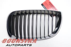 Used Grille BMW 1 serie (E87/87N) 116i 1.6 16V Price € 24,95 Margin scheme offered by Boonstra Autoparts