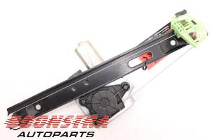 Used Rear door window mechanism 4-door, right BMW 1 serie (E87/87N) 118d 16V Price € 24,95 Margin scheme offered by Boonstra Autoparts