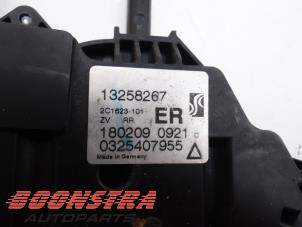 Used Opel Corsa Rear door mechanism 4-door, right - 13258267 - Boonstra ...