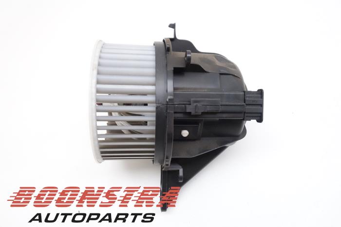 Heating and ventilation fan motor from a Porsche 911 (991) 3.8 24V Carrera S 2013