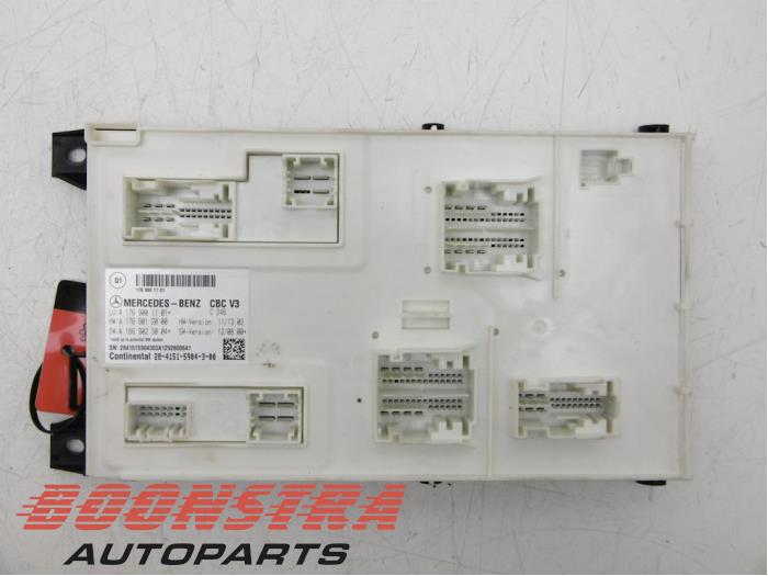Fuse box from a Mercedes-Benz A (W176) 1.6 A-200 16V 2012