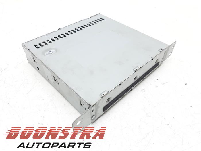 Usagé Module navigation Peugeot 308 SW (L4/L9/LC/LJ/LR) 1.6 BlueHDi 120 16V Prix € 111,75 Règlement à la marge proposé par Boonstra Autoparts