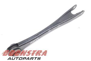 Used Rear lower wishbone, left BMW 3 serie (F30) 318d 2.0 16V Price € 24,95 Margin scheme offered by Boonstra Autoparts
