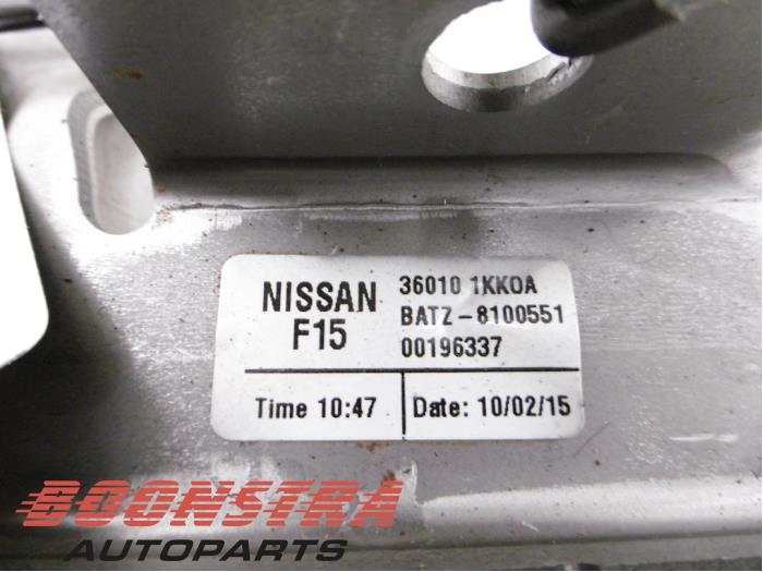 Parking brake lever from a Nissan Juke (F15)  2015