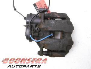 Used Rear brake calliper, right BMW 5 serie (F10) 530d 24V Blue Performance Price € 111,75 Margin scheme offered by Boonstra Autoparts