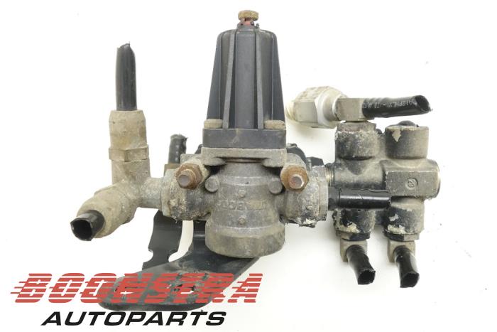 Begagnade EBD-system MAN TGX Pris € 240,79 Inklusive moms erbjuds av Boonstra Autoparts