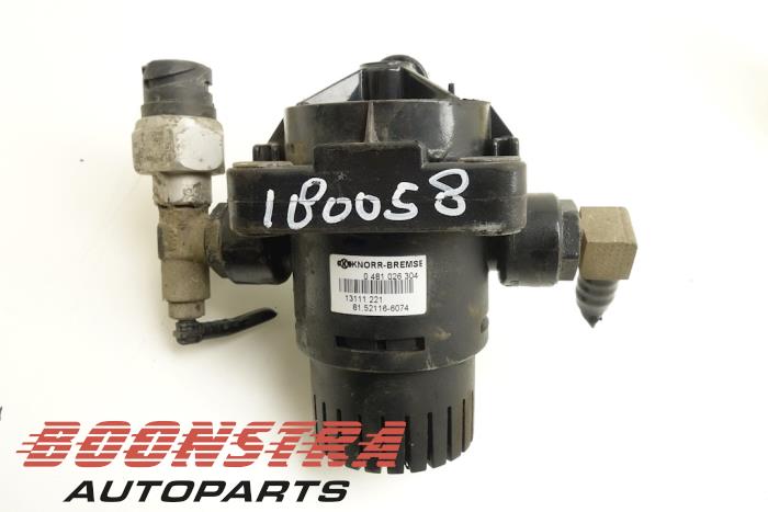 Gebrauchte Sonstige MAN TGX Preis € 44,47 Mit Mehrwertsteuer angeboten von Boonstra Autoparts