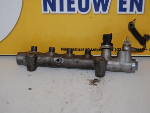 Used Fuel injector nozzle Opel Astra H (L48) 1.7 CDTi 16V Price € 65,00 Margin scheme offered by Autobedrijf van der Feer