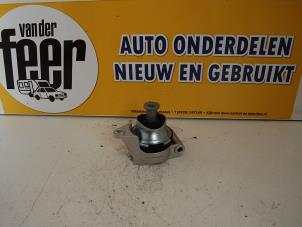 New Gearbox rubber Opel Astra G (F07) 2.0 16V Price € 83,49 Inclusive VAT offered by Autobedrijf van der Feer
