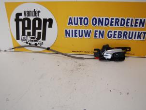 Usagé Poignée de porte avant droite Ford Mondeo IV Wagon 2.0 16V Prix € 17,50 Règlement à la marge proposé par Autobedrijf van der Feer