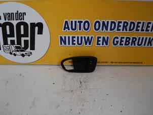 Usagé Commutateur vitre électrique Ford Mondeo IV Wagon 2.0 16V Prix € 7,50 Règlement à la marge proposé par Autobedrijf van der Feer