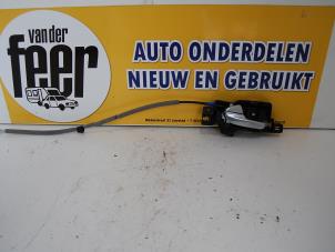 Usagé Poignée de porte avant gauche Ford Mondeo IV Wagon 2.0 16V Prix € 17,50 Règlement à la marge proposé par Autobedrijf van der Feer