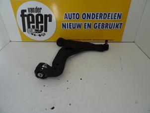 Usagé Bras de suspension avant droit Opel Astra G (F08/48) 1.6 16V Prix € 27,50 Règlement à la marge proposé par Autobedrijf van der Feer