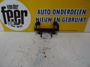 Used Front brake calliperholder, left Seat Leon (1P1) 2.0 TDI DPF Price € 17,50 Margin scheme offered by Autobedrijf van der Feer