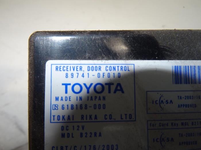 Central electronic module from a Toyota Corolla Verso (R10/11) 2.2 D-4D 16V 2006