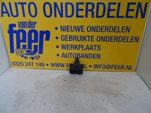 Używane Czujnik masy powietrza Opel Astra H (L48) 1.7 CDTi 16V Cena € 35,00 Procedura marży oferowane przez Autobedrijf van der Feer