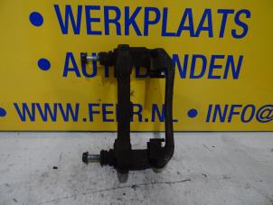 Used Front brake calliperholder, right Fiat Doblo Cargo (223) 1.3 D 16V Multijet DPF Price € 12,50 Margin scheme offered by Autobedrijf van der Feer