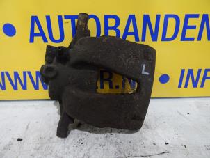 Used Front brake calliper, left Fiat Doblo Cargo (223) 1.3 D 16V Multijet DPF Price € 30,00 Margin scheme offered by Autobedrijf van der Feer