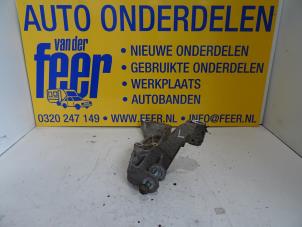 Usados Soporte de brazo portante izquierda delante Audi A3 (8P1) 1.6 Precio € 27,50 Norma de margen ofrecido por Autobedrijf van der Feer