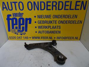 Używane Wahacz zawieszenia lewy przód Fiat Grande Punto (199) 1.3 JTD Multijet 16V 85 Actual Cena € 27,50 Procedura marży oferowane przez Autobedrijf van der Feer