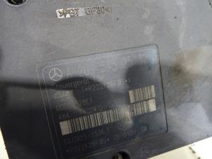 Usagé Pompe ABS Mercedes C Sportcoupé (C203) 1.8 C-180K 16V Prix € 100,00 Règlement à la marge proposé par Autobedrijf van der Feer
