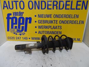 Usados Barra de amortiguador derecha delante Volvo S40 (MS) 1.8 16V Precio € 45,00 Norma de margen ofrecido por Autobedrijf van der Feer